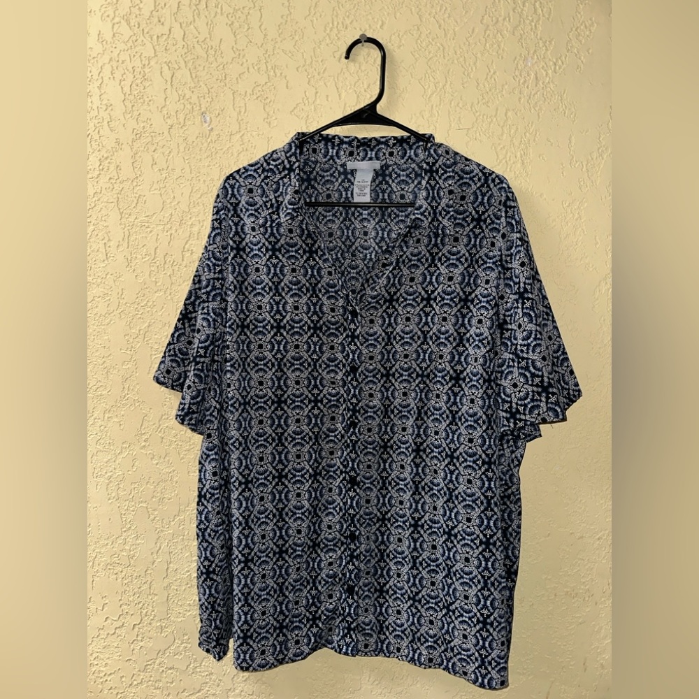 Catherines Navy and White Floral  Men’s 1X Hawaiian Button Down Shirt